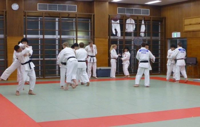 Trening på Sakuragaoka highschool. Foto: NTG