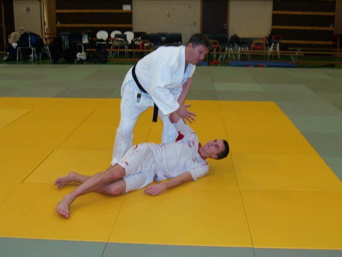 Ivar Sollie Rønning er nå en av LFKs profilerte spillere. Som tidligere judoutøver måtte han finne seg i å være uke for Snorre Johansen.