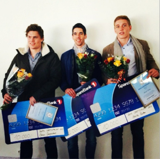 Henrik Reitan (t.h.) fikk prisen "Årets idrettstalent" sammen med Stian Saugestad, Grong IL (alpint, t.v.). Anders Bardal (hopp, i midten) ble hedret som "Årets idrettsutøver".