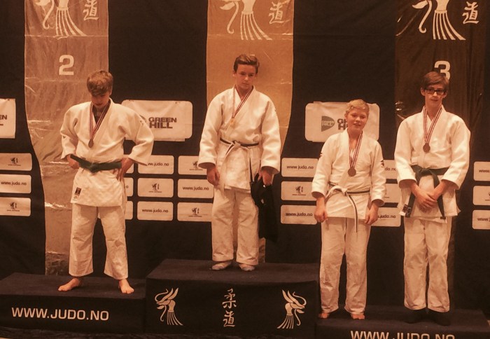 Gull til Sander Næssan.